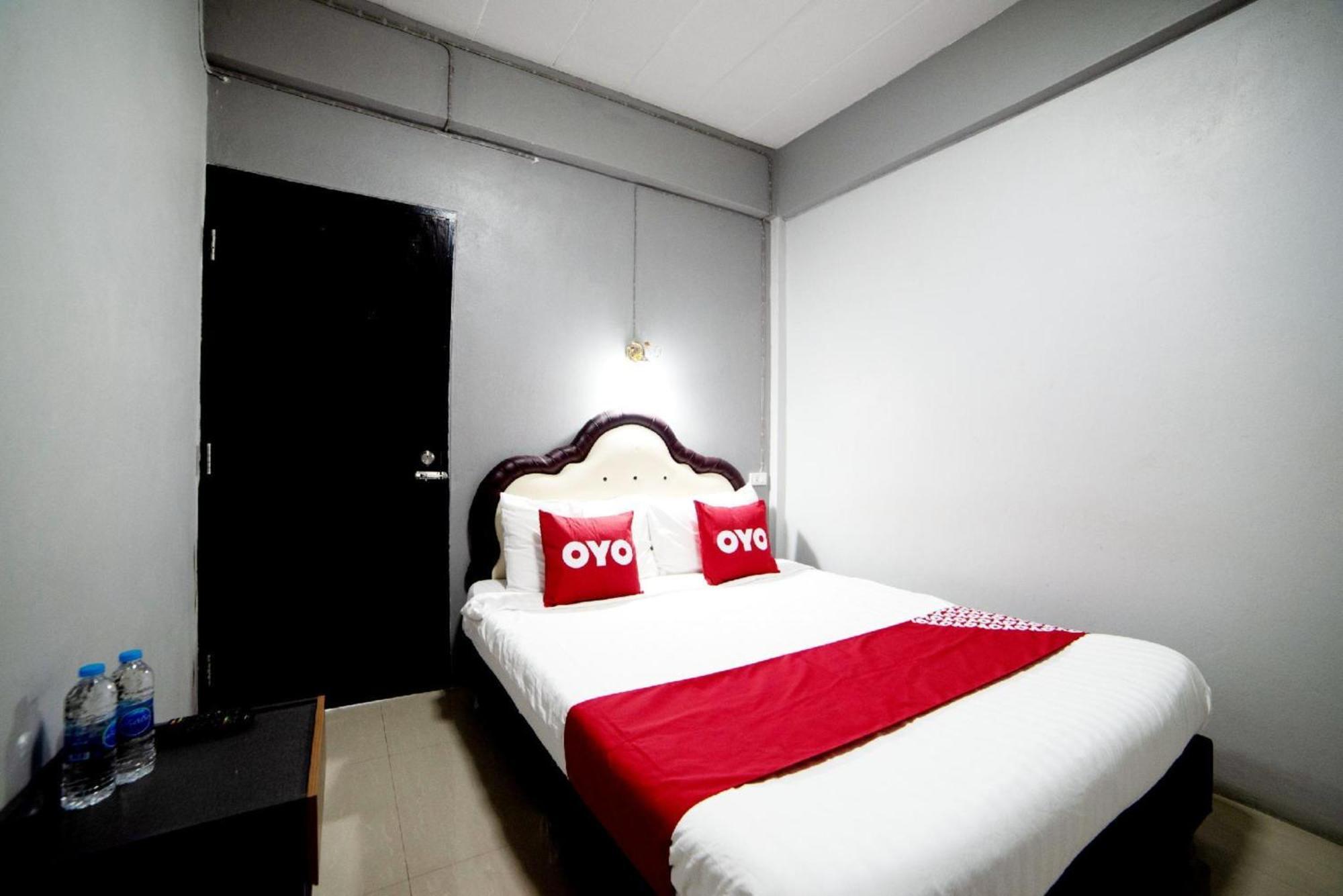 OYO 465 Krung Kao Traveller Lodge Phra Nakhon Si Ayutthaya Exterior foto
