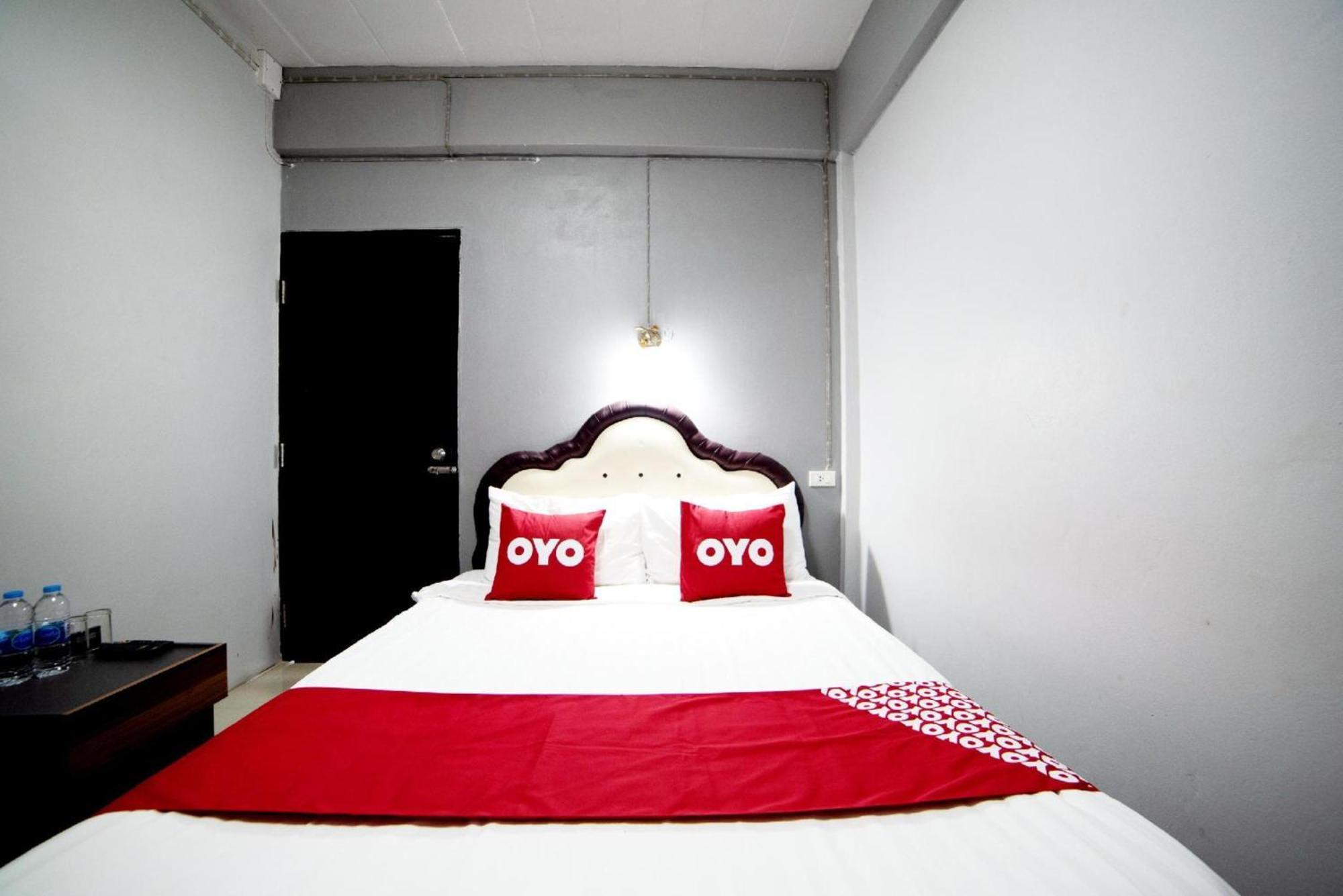 OYO 465 Krung Kao Traveller Lodge Phra Nakhon Si Ayutthaya Exterior foto