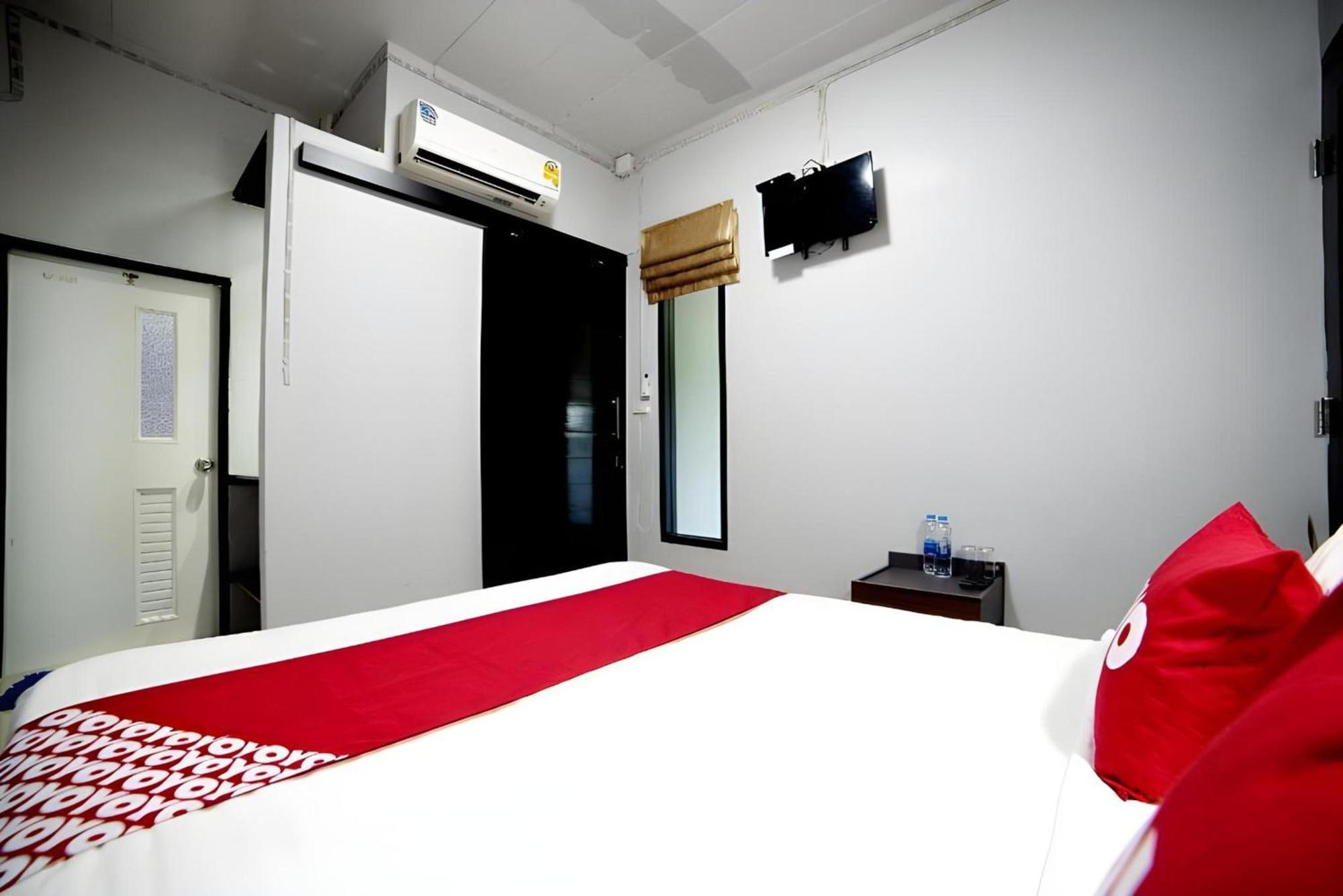 OYO 465 Krung Kao Traveller Lodge Phra Nakhon Si Ayutthaya Exterior foto