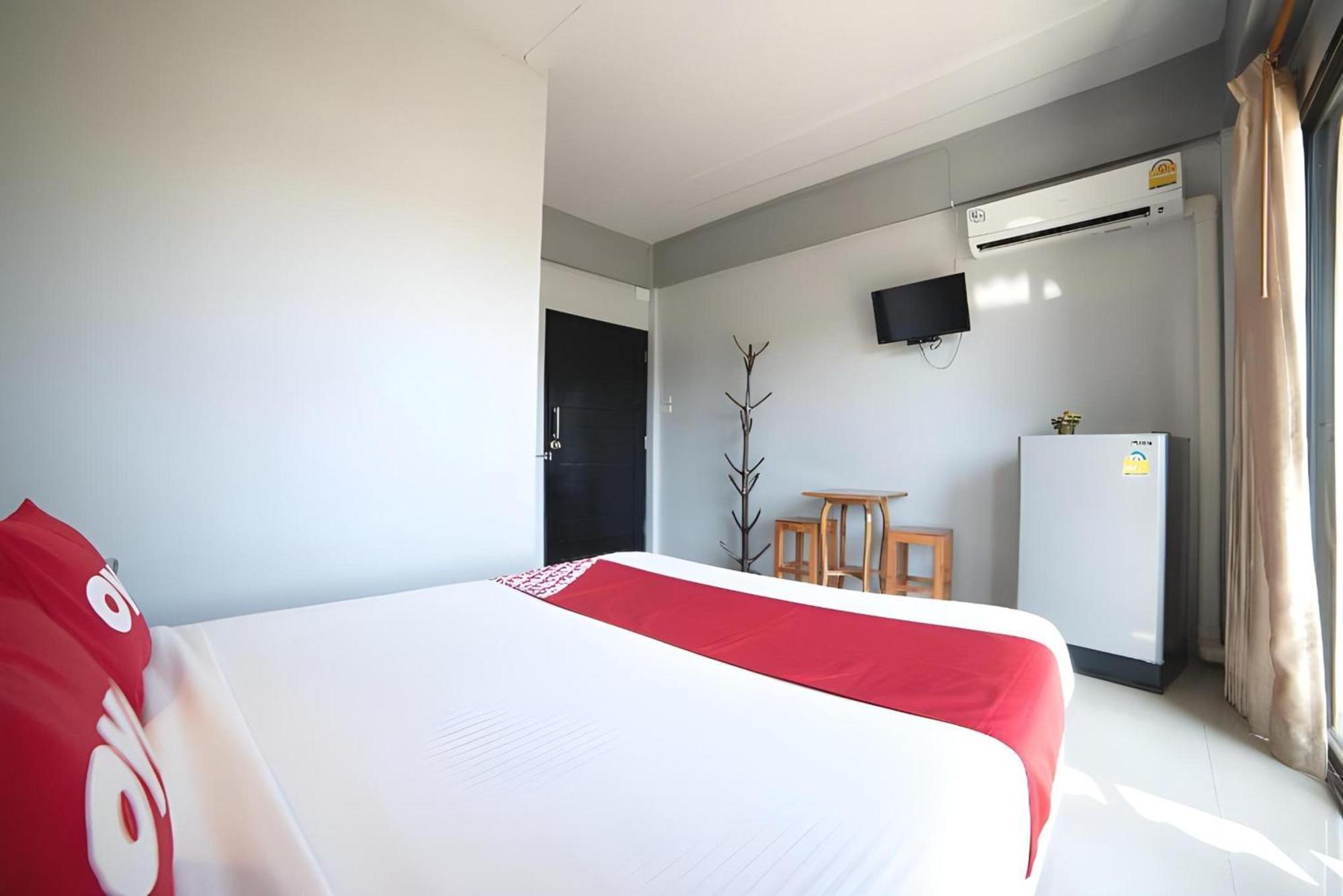 OYO 465 Krung Kao Traveller Lodge Phra Nakhon Si Ayutthaya Exterior foto