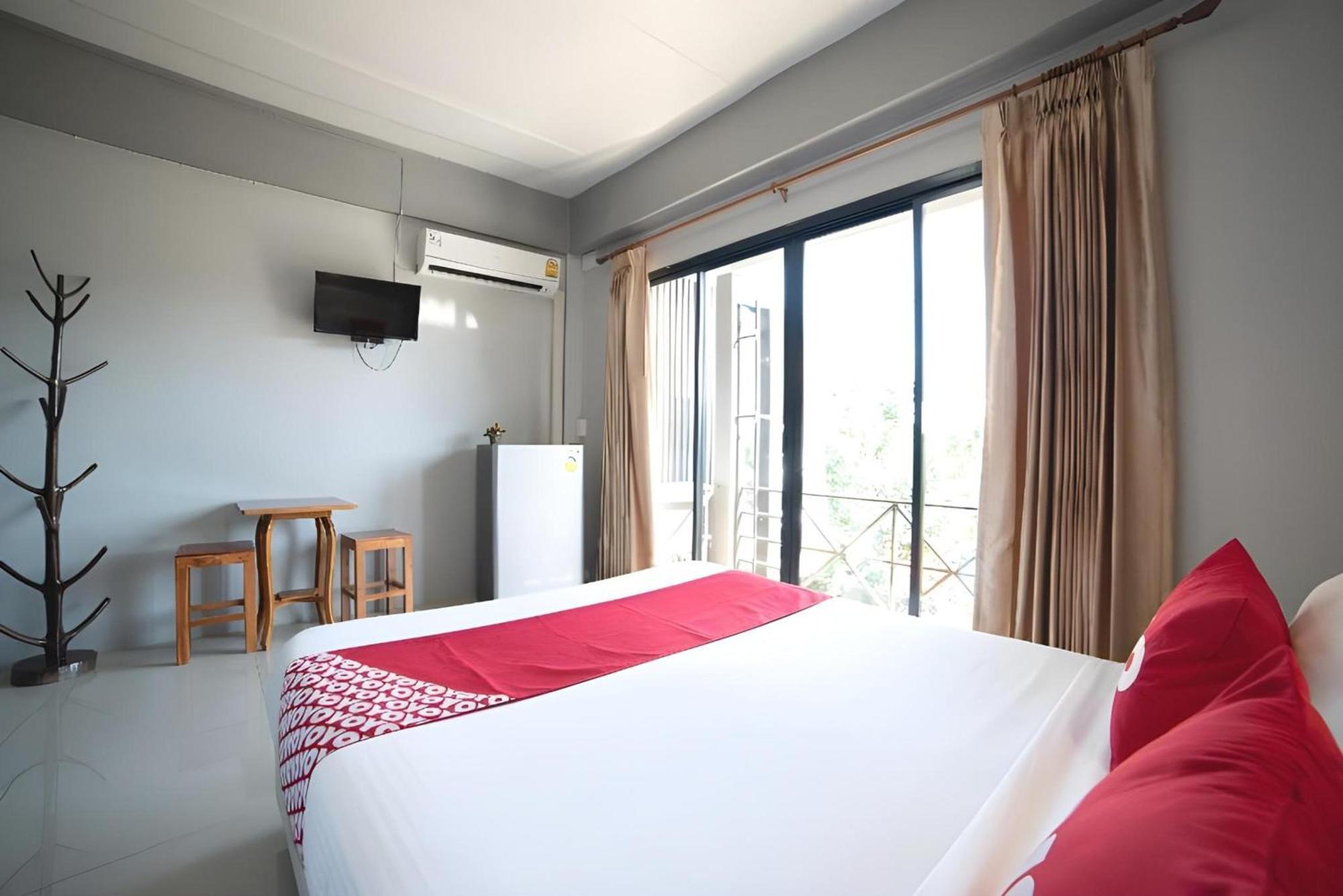 OYO 465 Krung Kao Traveller Lodge Phra Nakhon Si Ayutthaya Exterior foto