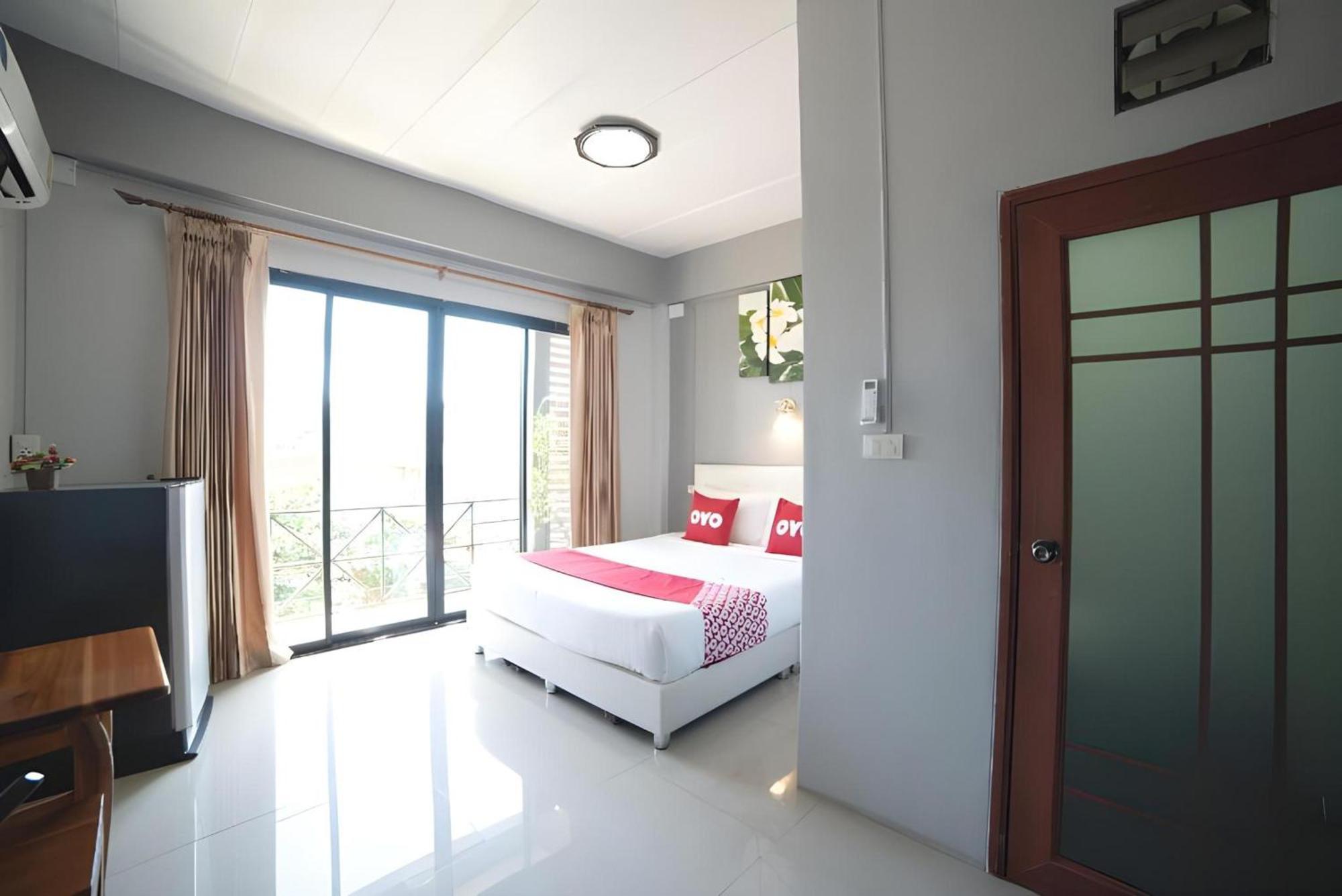 OYO 465 Krung Kao Traveller Lodge Phra Nakhon Si Ayutthaya Exterior foto